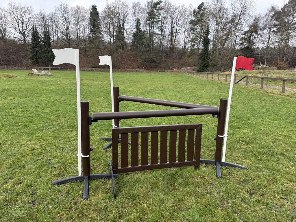 IMG_8226-scaled Gelände-Hindernisse